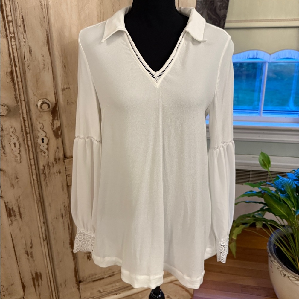 Soft Surroundings Tunic bishop sleeve w/cuff lace detail. White.Medium.Romantic